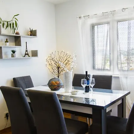 Ma Dalmatia - Adriano With Balcony And Free Parking
