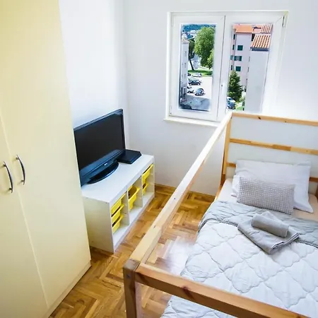 Ma Dalmatia - Adriano With Balcony And Free Parking