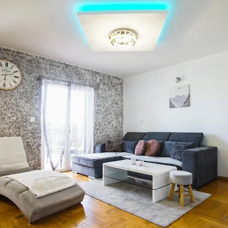Ma Dalmatia - Adriano With Balcony And Free Parking شقة بلوتشي